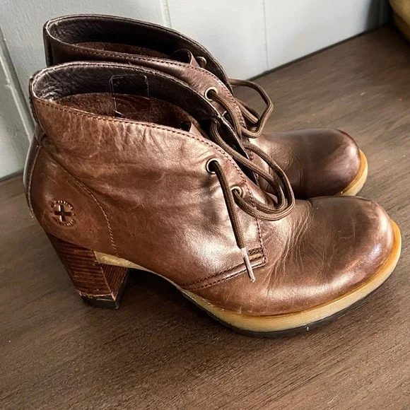 VTG Rare Dr. Doc Martens Viviana Leather Brown Booties heel 3" W7 steam punk - Picture 2 of 14